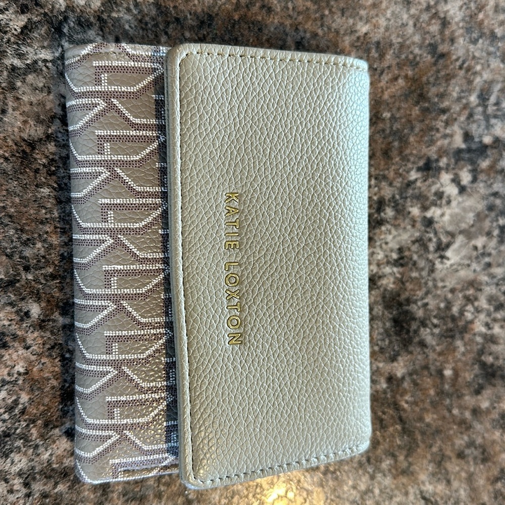 Women’s New Billfold